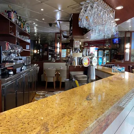 Hotel Aero Issy-les-Moulineaux