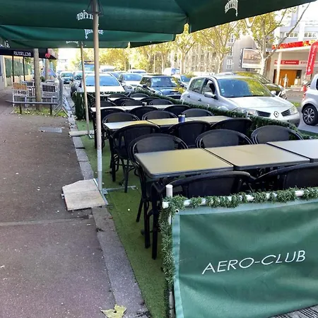 Aero * Issy-les-Moulineaux