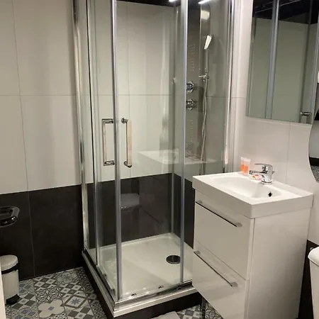 Aero Hotell Issy-les-Moulineaux