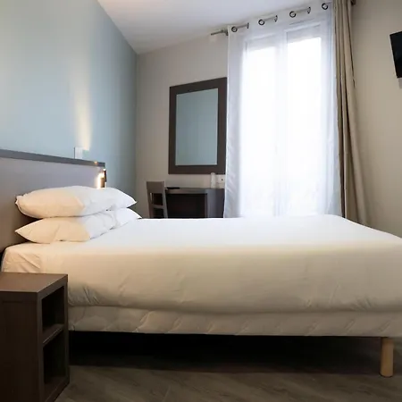 Aero Hotel *