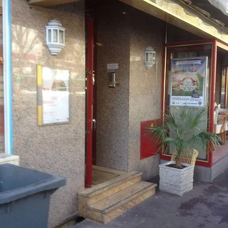 Aero Hotel *