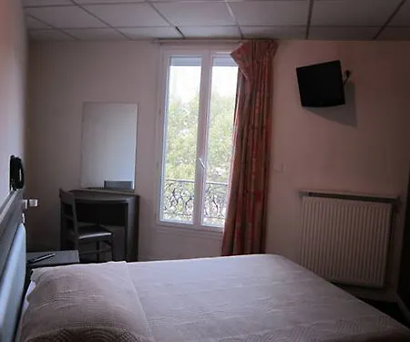 Aero Hotel Issy-les-Moulineaux